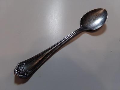 Wm Rogers & Son AA silver plate baby spoon.