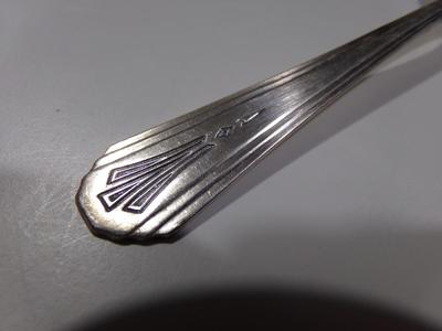 6 Wm Rogers Co. I S plate traditional tea spoons.