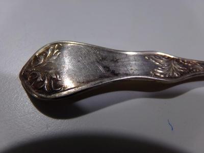 8 Wm Rogers & Son AA, silver plate, traditional tea spoons.