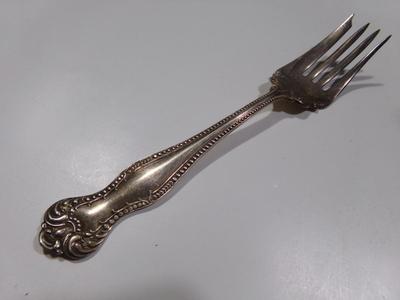 Extra Plate (no name?) silver plate serving fork or heavy dinner
