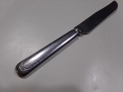 Silver plate dinner knife, no identifying marks,