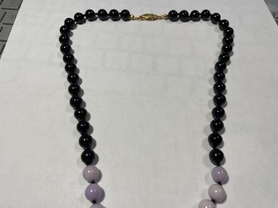 Vintage Onyx Graduated Necklace Size 18" Long in VG Preowned Condition as Pictured.