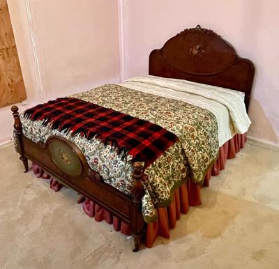 Vintage Wood Bed - Full Size