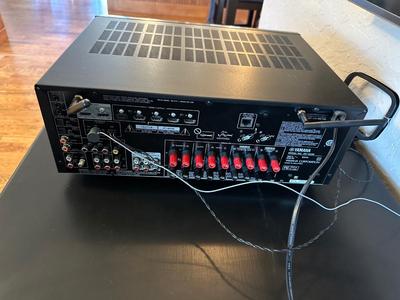 YAMAHA RX-V559 AV RECEIVER W/REMOTE