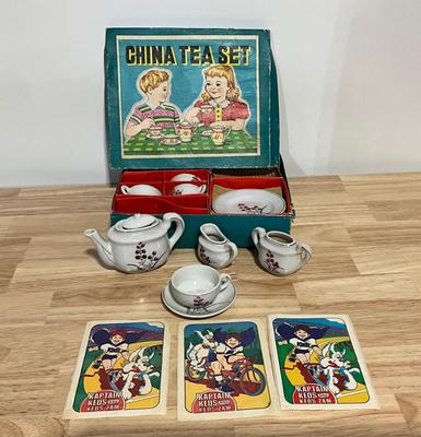 China Tea Set (made in Japan), and Kaptain Keds collectors cards