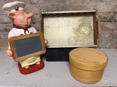 The Snooty Piggy, a tray and Dufeck’s box