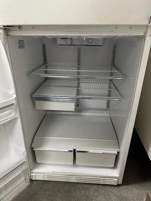 GE REFRIGERATOR