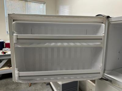 GE REFRIGERATOR