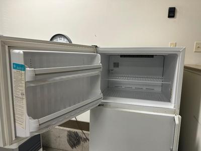 GE REFRIGERATOR