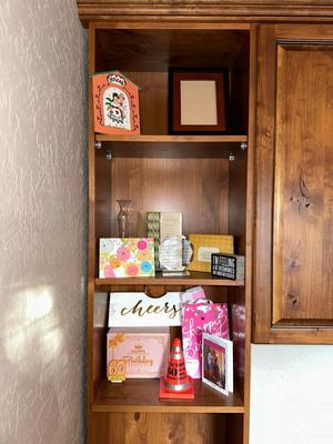 PICTURE FRAMES, VASES AND MORE