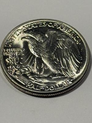 1945-P CHOICE BU CONDITION WALKING LIBERTY SILVER HALF DOLLAR AS PICTURED. FREE DOMESTIC SHIPPING.