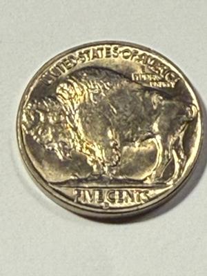 1938-D CHOICE BU GOLDEN TONED CONDITION BUFFALO NICKEL AS PICTURED. FREE DOMESTIC SHIPPING.
