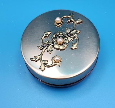 GOLD TONE Vintage Pill Compact