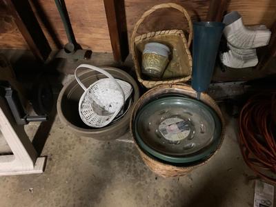 Flower Baskets and Pots Lot