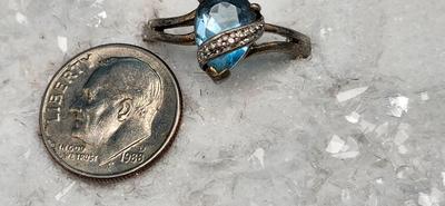 Aquamarine and diamond vintage ring