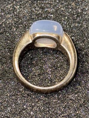 VINTAGE MID-CENTURY PREOWNED STERLING SILVER MOONSTONE RING (FULL 6.75) IN GOOD PREOWNED CONDITION AS PICTURED.