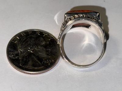 VINTAGE MID-CENTURY PREOWNED STERLING SILVER ONYX RING (FULL 8) IN GOOD PREOWNED CONDITION AS PICTURED.