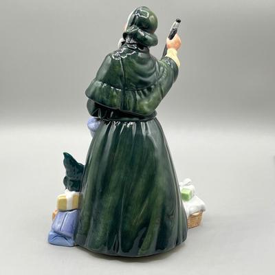 LOT 23D: Royal Doulton Figurine - Christmas Parcels