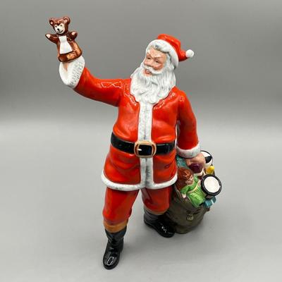 LOT 25D: Royal Doulton Santa Claus Figurine