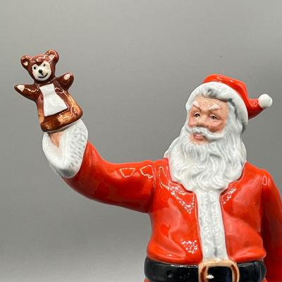 LOT 25D: Royal Doulton Santa Claus Figurine