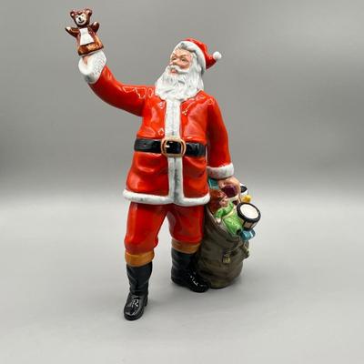 LOT 25D: Royal Doulton Santa Claus Figurine