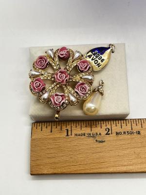 LOT 118J: Avon Sales Recognition Jewelry