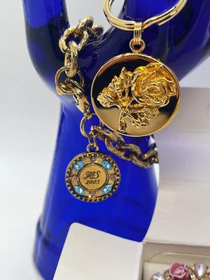 LOT 118J: Avon Sales Recognition Jewelry