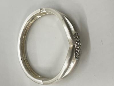 LOT 120J: Necklaces, Bracelets and Earrings