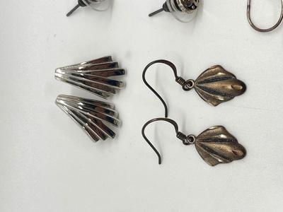 LOT 121J: Collections of Earrings, Rings and More