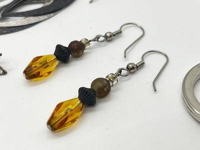 LOT 121J: Collections of Earrings, Rings and More