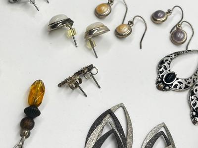 LOT 121J: Collections of Earrings, Rings and More
