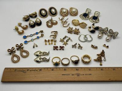 LOT 123J: Collection of Rings and Earrings