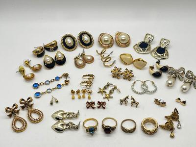 LOT 123J: Collection of Rings and Earrings