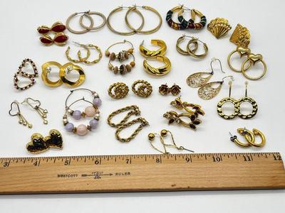 LOT 125J: Collection of Gold Tone Earrings