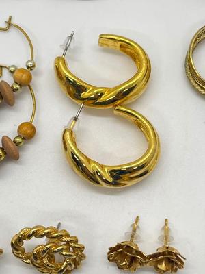 LOT 125J: Collection of Gold Tone Earrings