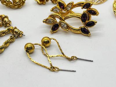 LOT 125J: Collection of Gold Tone Earrings