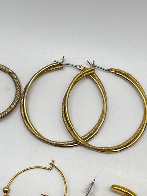 LOT 125J: Collection of Gold Tone Earrings