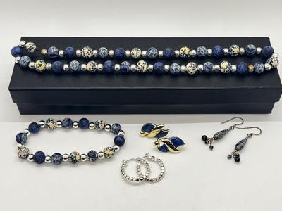 LOT 127J: Costume Jewelry - Necklace, Bracelet, Earrings