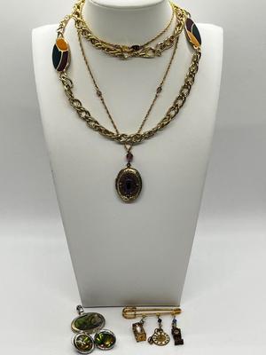 LOT 129J: Jewelry Collection - Necklaces, Pin, Pendant and Earrings
