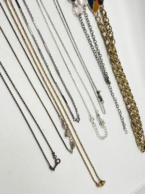 LOT 129J: Jewelry Collection - Necklaces, Pin, Pendant and Earrings
