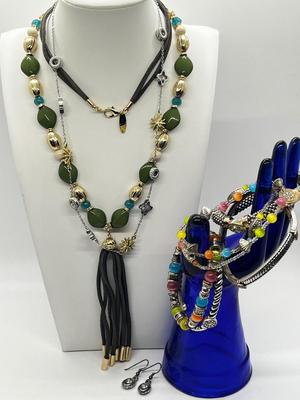 LOT 130J: Necklaces, Bracelets, Earrings - Costume Jewelry