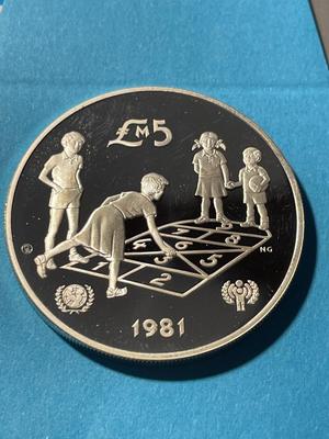 1981 Malta UNICEF Lira Maltese 5LM Silver Proof Commemorative Coin as Pictured. FREE DOMESTIC SHIPPING.