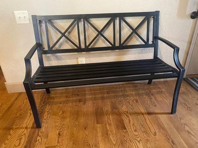 METAL INDOOR/OUTDOOR BENCH