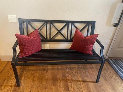 METAL INDOOR/OUTDOOR BENCH