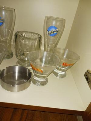BLUE MOON BEER GLASSES, KAHLUA GLASSES, METAL ASHTRAY