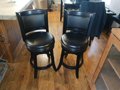 2 SWIVEL BAR STOOLS