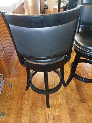 2 SWIVEL BAR STOOLS