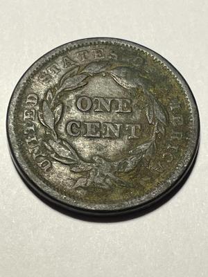 1842 HEAVILY CIRCULATED CONDITION U.S. LARGE CENT AS PICTURED. FREE DOMESTIC SHIPPING.