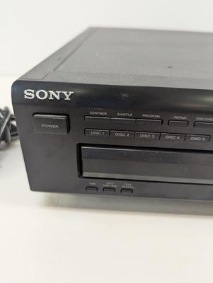 SONY Compact Disc Player CDP-CE315 With Remote