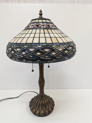 Tiffany Style Stained Glass Table Lamp